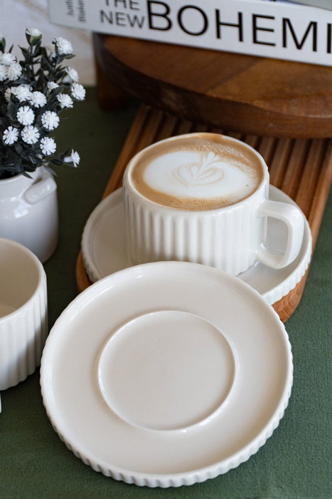 Hermia Satürn 4 Juego de tazas de té de porcelana (4 piezas) Hermia Satürn 4 Juego de tazas de té de porcelana (4 piezas)